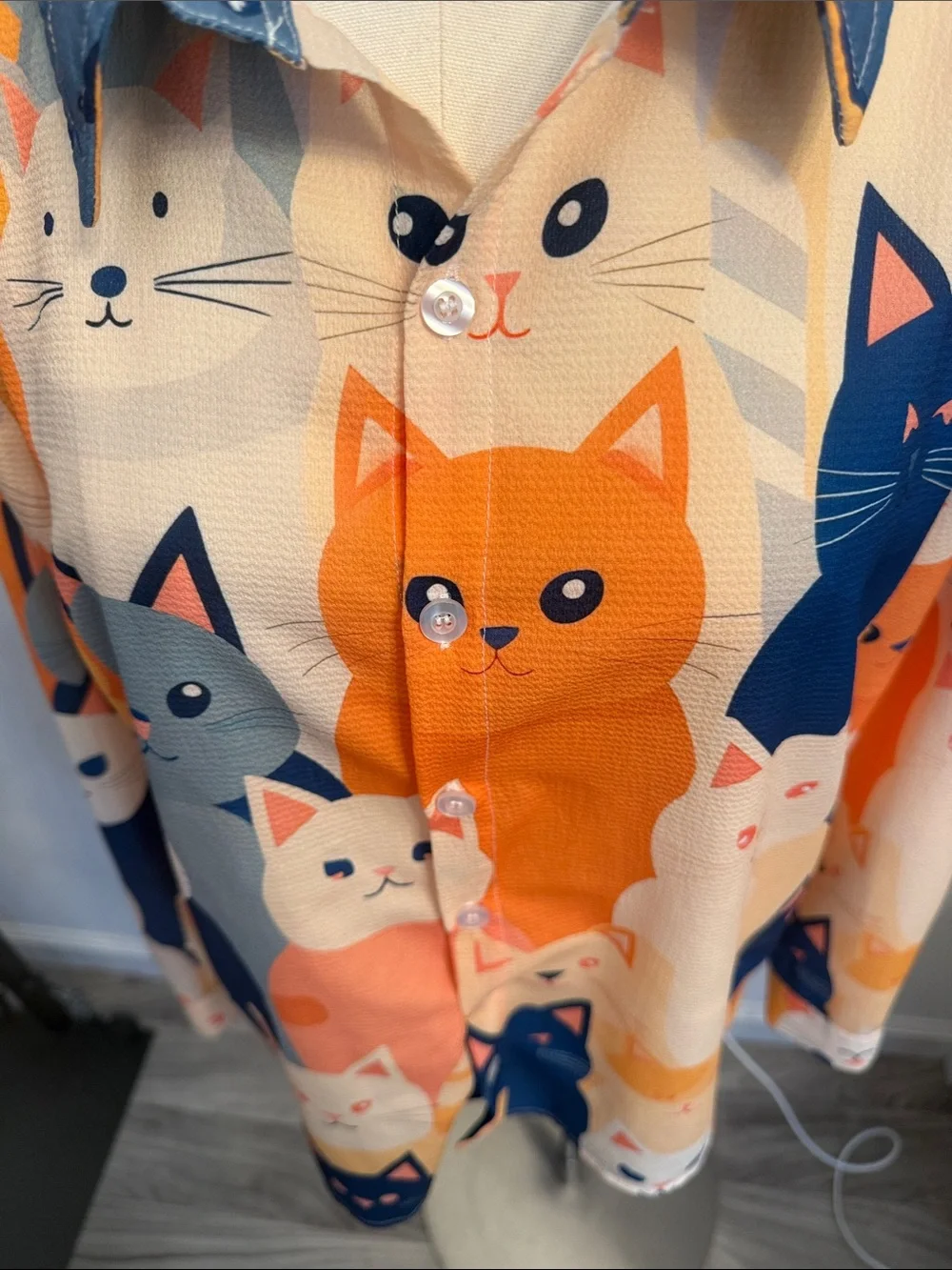 Cat Print Button-Up Shirt in Orange & Blue Size Large